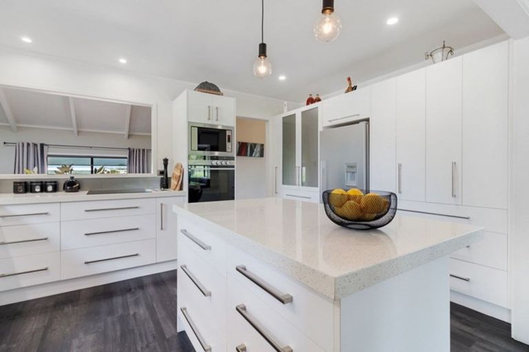 Photo of property in 32 Hauraki Road, Orongo, Thames, 3574