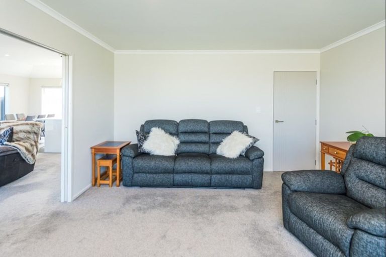 Photo of property in 37 Magnolia Crescent, Tawhero, Whanganui, 4501
