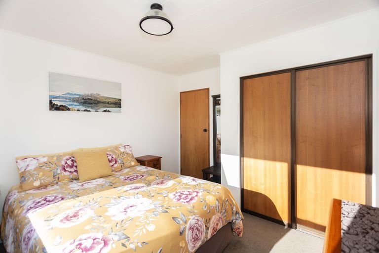 Photo of property in 15 Leven Street, South Hill, Oamaru, 9400