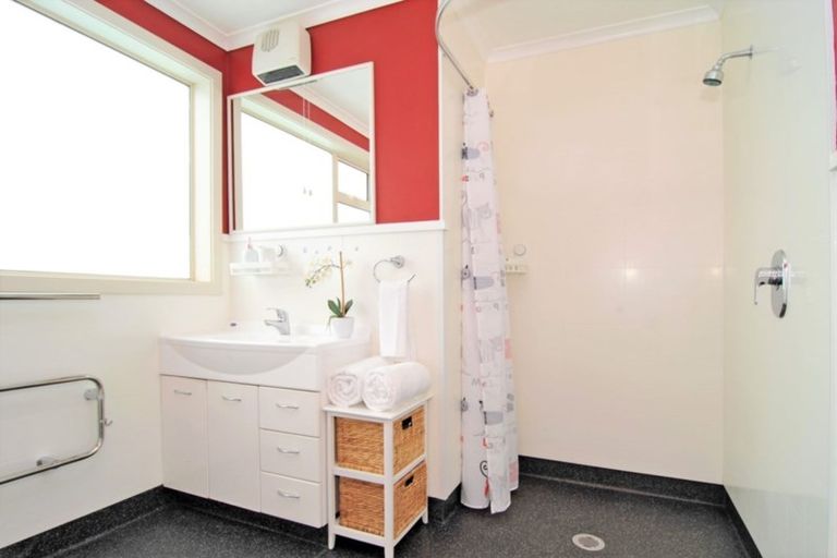 Photo of property in 11 Glenross Street, Glenross, Dunedin, 9011
