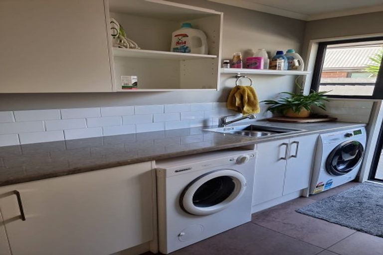 Photo of property in 16 Bottle Lake Drive, Parklands, Christchurch, 8083