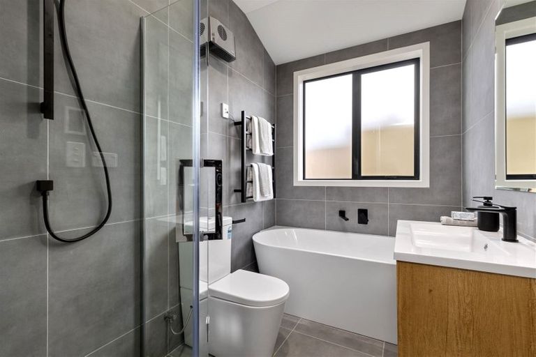 Photo of property in 51 Vinistra Road, Kumeu, 0810