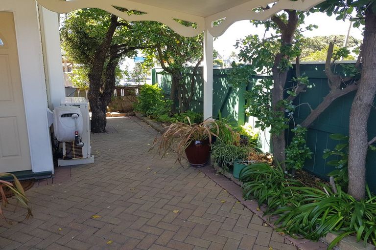 Photo of property in 153 Coutts Street, Kilbirnie, Wellington, 6022