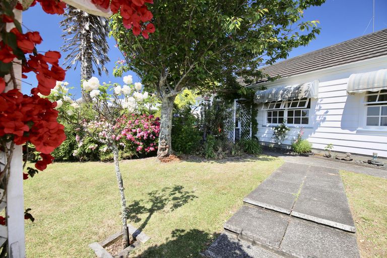 Photo of property in 33 Bramley Drive, Omokoroa, 3114