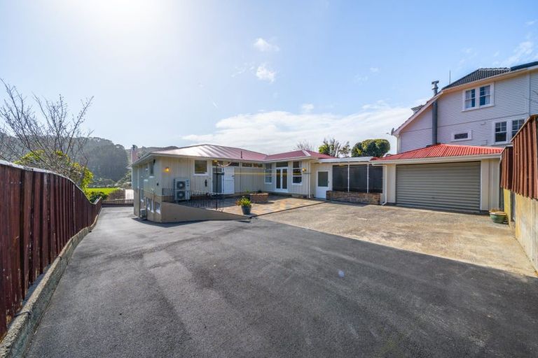 Photo of property in 387 Karori Road, Karori, Wellington, 6012