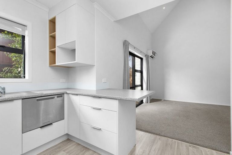 Photo of property in 2/27 Seddon Road, Frankton, Hamilton, 3204