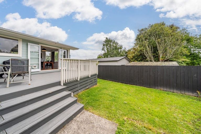 Photo of property in 65 Moeraki Road, Maoribank, Upper Hutt, 5018