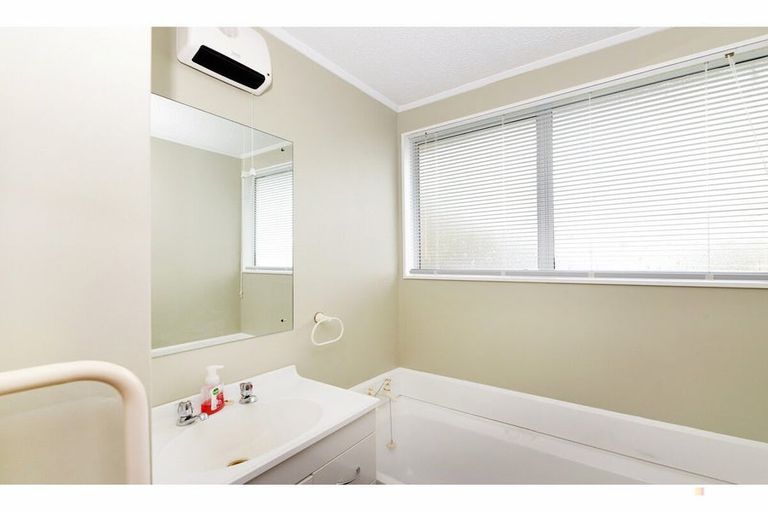 Photo of property in 195 Queen Street, Waimate, 7924