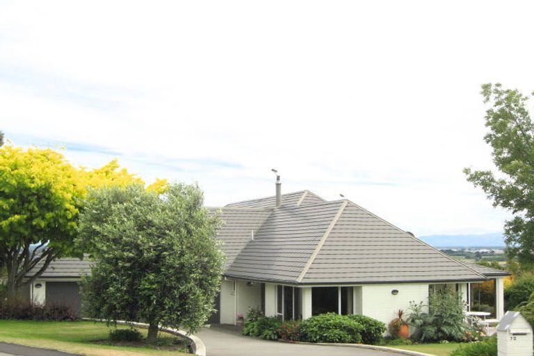 Photo of property in 72 Penruddock Rise, Westmorland, Christchurch, 8025