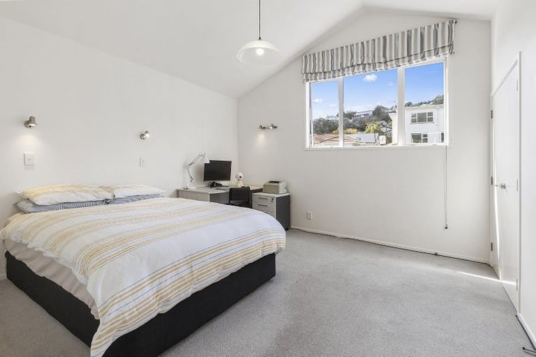 Photo of property in 4 South Karori Road, Karori, Wellington, 6012