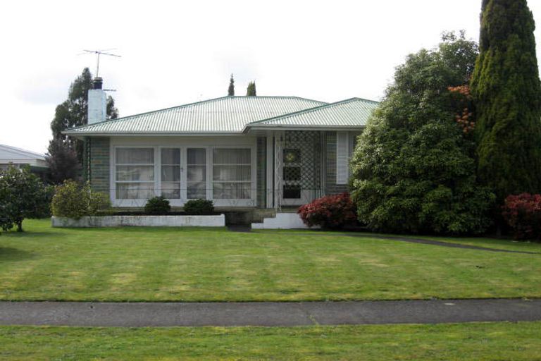 Photo of property in 26 Fergusson Street, Solway, Masterton, 5810