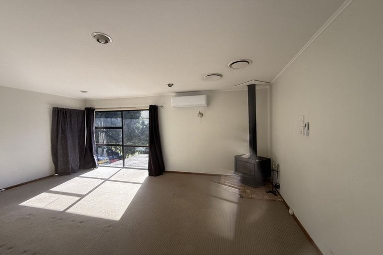 Photo of property in 7b Nielsen Place, Massey, Auckland, 0614