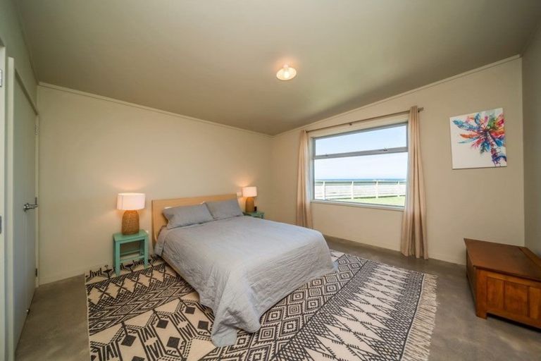 Photo of property in 292 Tai Road, Opunake, 4681