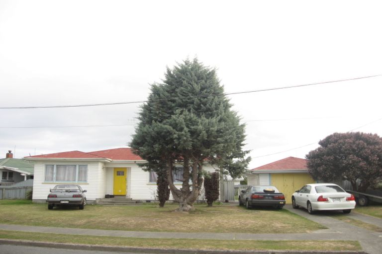 Photo of property in 2 Kelvin Road, Maraenui, Napier, 4110