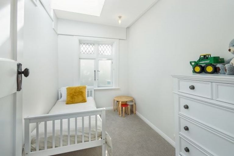 Photo of property in 72 Owhiro Bay Parade, Owhiro Bay, Wellington, 6023