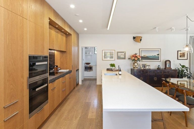 Photo of property in 28 Holmwood Road, Merivale, Christchurch, 8014