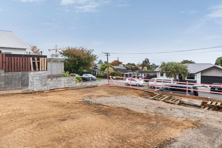 Photo of property in 16 Dartmoor Avenue, Westown, New Plymouth, 4310