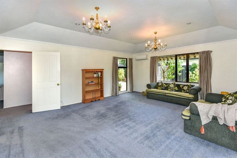 Photo of property in 5 Villa Grove, Ilam, Christchurch, 8041