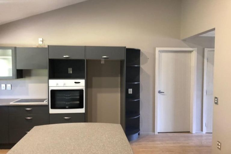 Photo of property in 76 Lisland Drive, Kinloch, Taupo, 3377