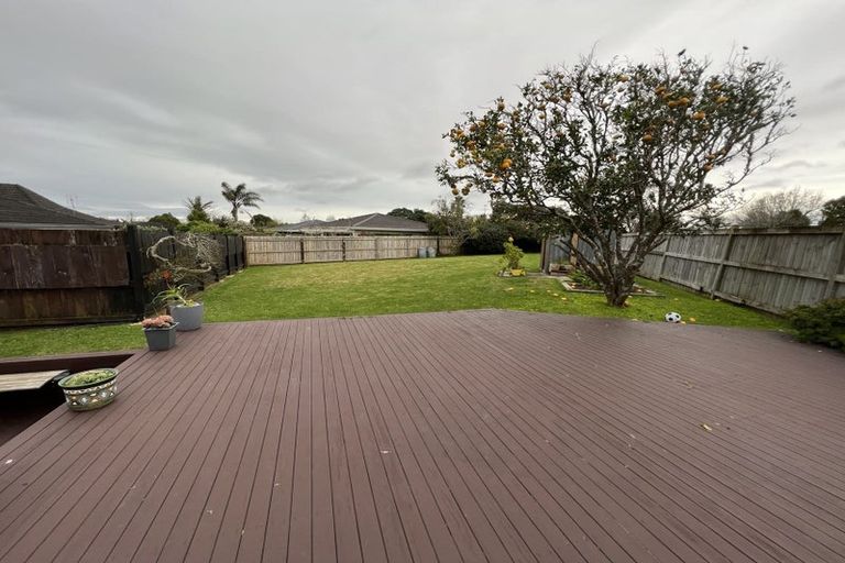 Photo of property in 37 Fratley Avenue, Farm Cove, Auckland, 2012