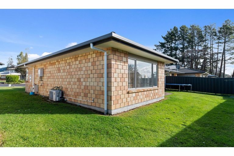 Photo of property in 7/64 Kawaha Point Road, Kawaha Point, Rotorua, 3010