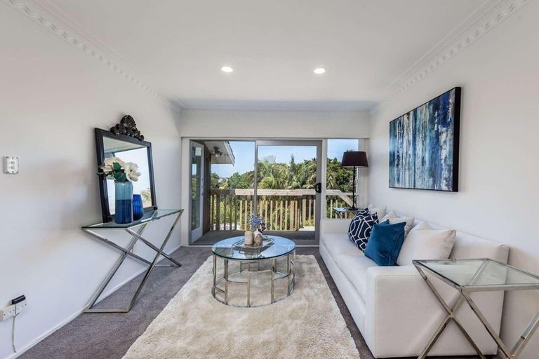 Photo of property in 2/18 Fowler Street, Northcote, Auckland, 0627