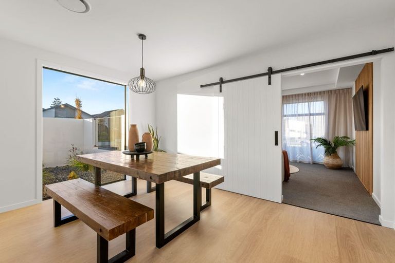 Photo of property in 43 Hotere Street, Rangiora, 7400