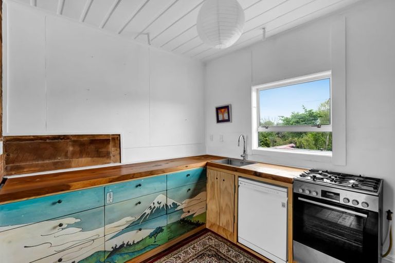 Photo of property in 96 Bridge Street, Eltham, 4322