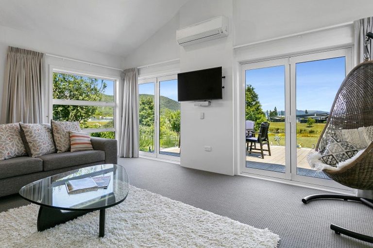 Photo of property in 11 Pukeko Way, Kinloch, Taupo, 3377