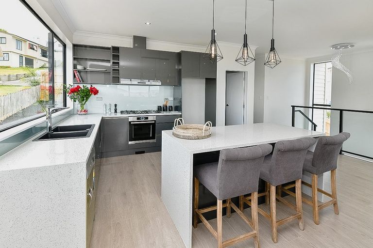 Photo of property in 61 Landmark Terrace, Orewa, 0931