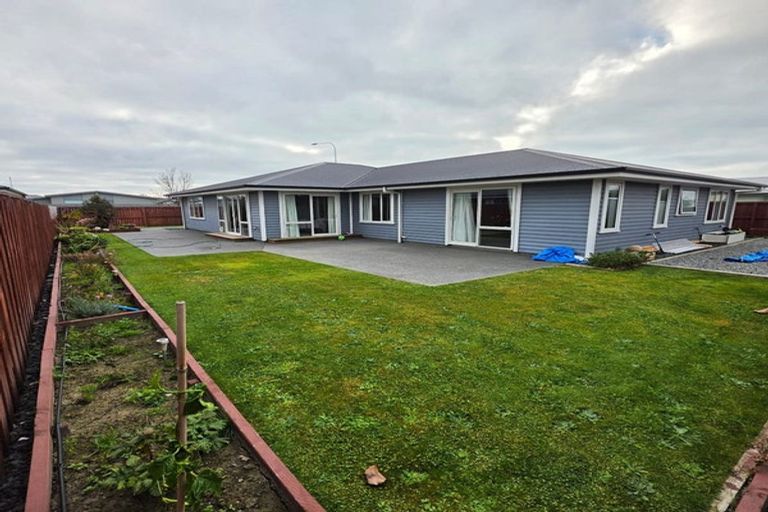 Photo of property in 73 Kippenberger Avenue, Rangiora, 7400