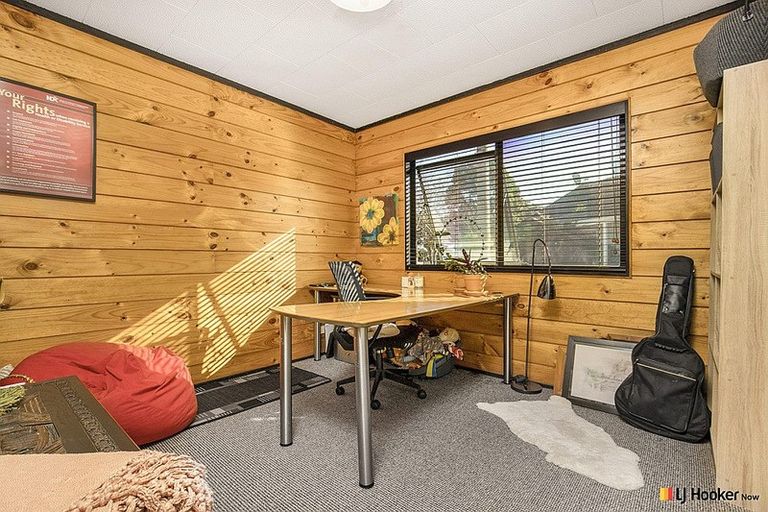 Photo of property in 5 Hadley Wood Drive, Wattle Downs, Auckland, 2103