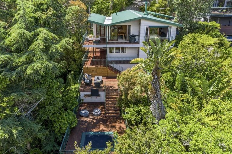 Photo of property in 44 Tizard Road, Birkenhead, Auckland, 0626