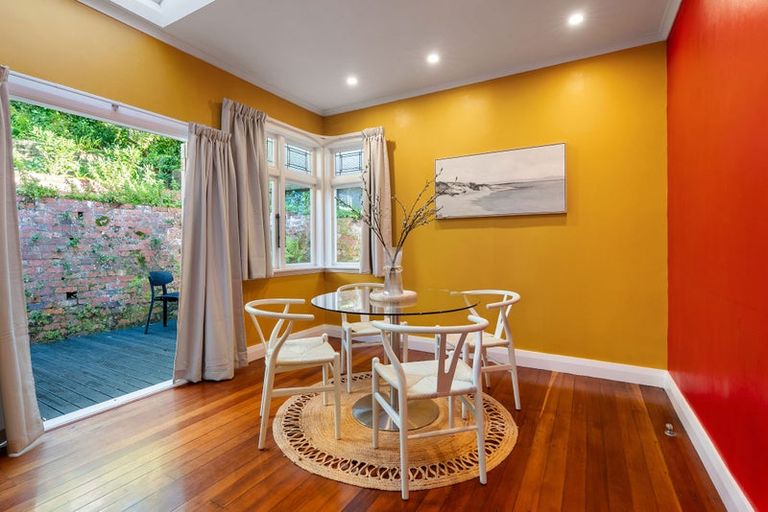 Photo of property in 82 Mortimer Terrace, Brooklyn, Wellington, 6021