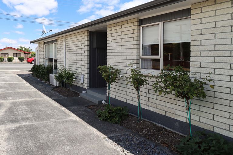 Photo of property in 2/204 Belvedere Road, Carterton, 5713