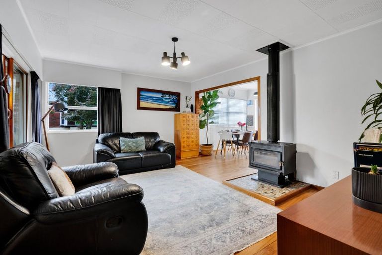 Photo of property in 17d Manu Crescent, Upper Vogeltown, New Plymouth, 4310