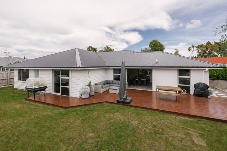 Photo of property in 1 Waimarama Court, Roslyn, Palmerston North, 4414