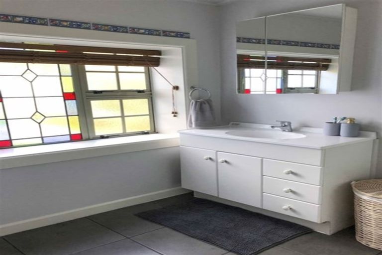 Photo of property in 1 Collingwood Street, Strathern, Invercargill, 9812