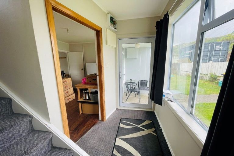 Photo of property in 56 Coates Street, Tawa, Wellington, 5028