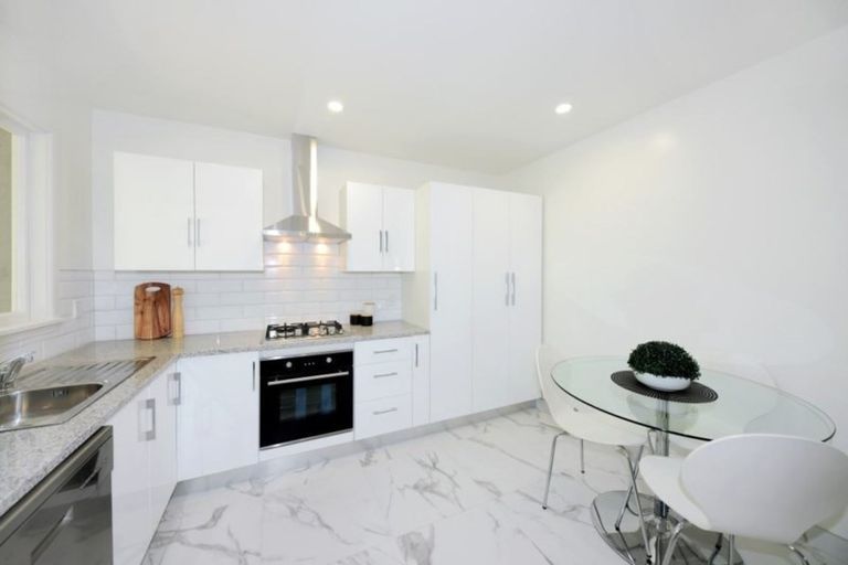 Photo of property in 49 Bretts Road, St Albans, Christchurch, 8052