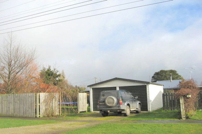 Photo of property in 14 Melvin Street, Edendale, 9825