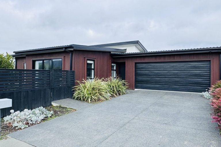 Photo of property in 8 Berg Way, Belfast, Christchurch, 8051
