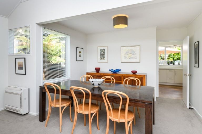 Photo of property in 26 Manapouri Crescent, Hokowhitu, Palmerston North, 4410