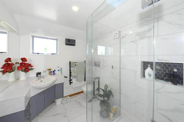 Photo of property in 23b Egmont Place, Bishopdale, Christchurch, 8051