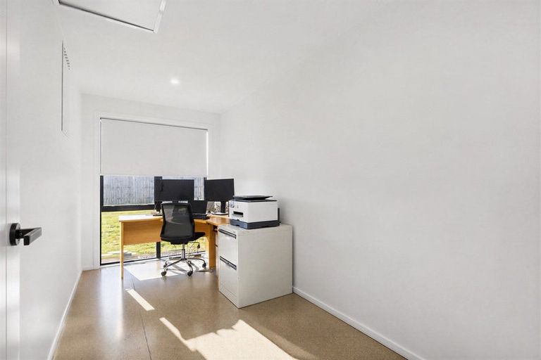Photo of property in 5 Remutaka Lane, Carterton, 5713