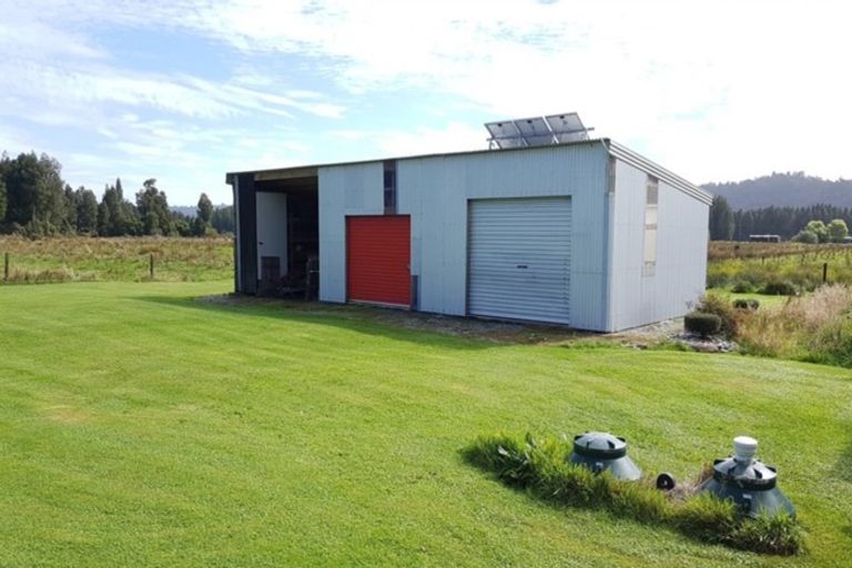 Photo of property in 751 La Fontaine Road, Harihari, 7884