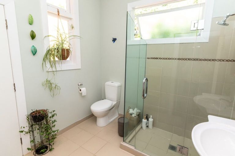 Photo of property in 16 Fortunatus Street, Brooklyn, Wellington, 6021