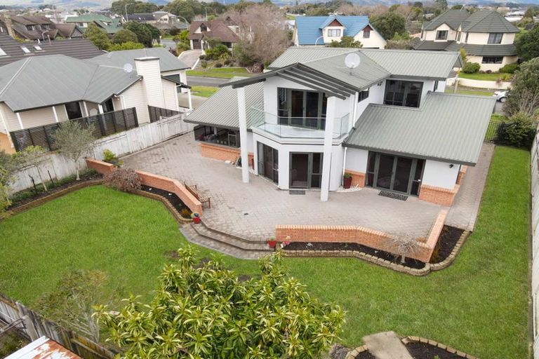 Photo of property in 27 Kilkenny Place, Fitzherbert, Palmerston North, 4410