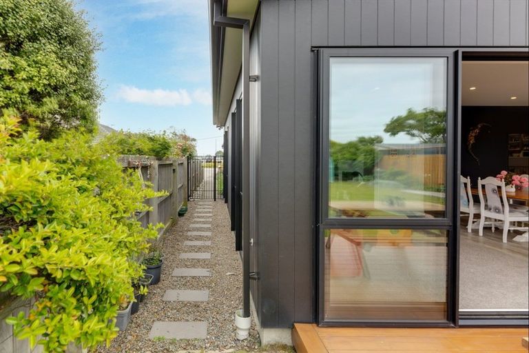 Photo of property in 188 Travis Road, New Brighton, Christchurch, 8083