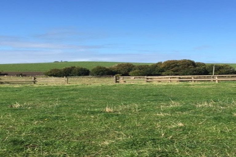 Photo of property in 975 Paerata Road, Paerata, Pukekohe, 2676